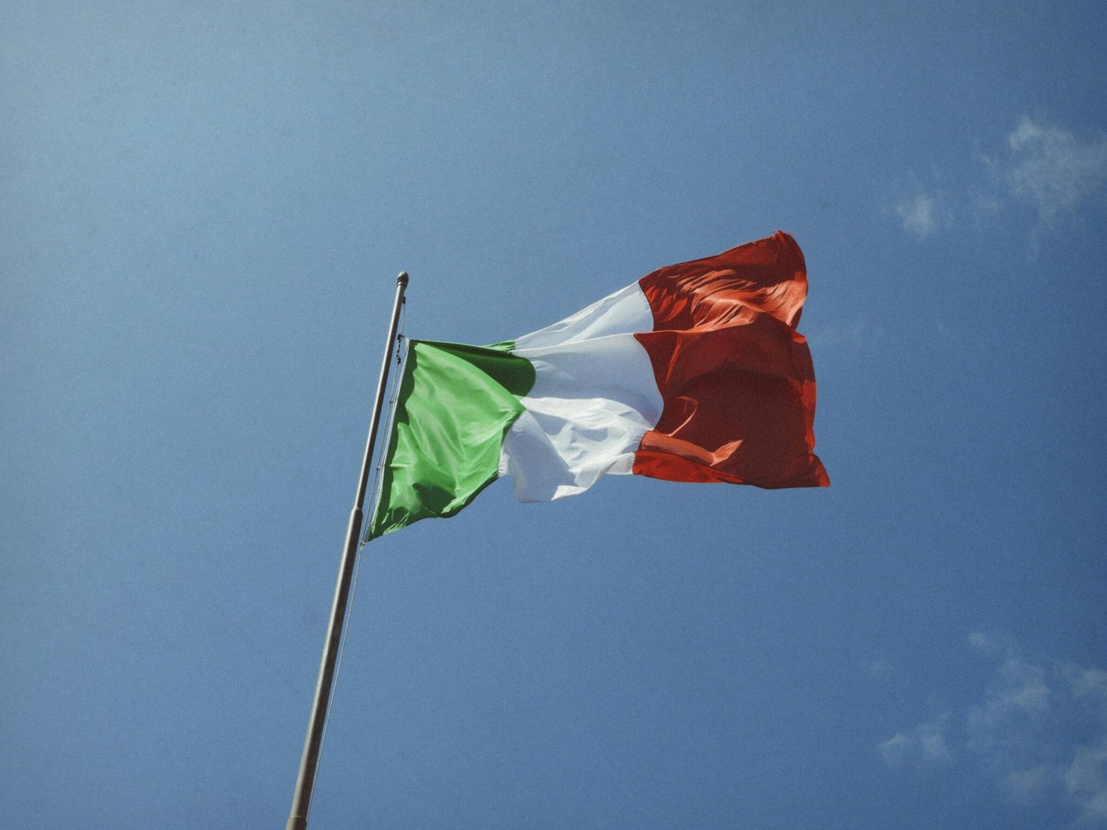 Drapeau italien représentant le secteur des fleurs CBD en Italie proposé par BUDDY BOO.