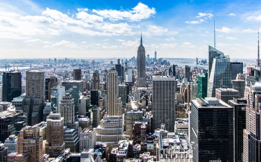 Scène de rue à Manhattan liée aux mesures du maire de New York sur le cannabis – BUDDY BOO